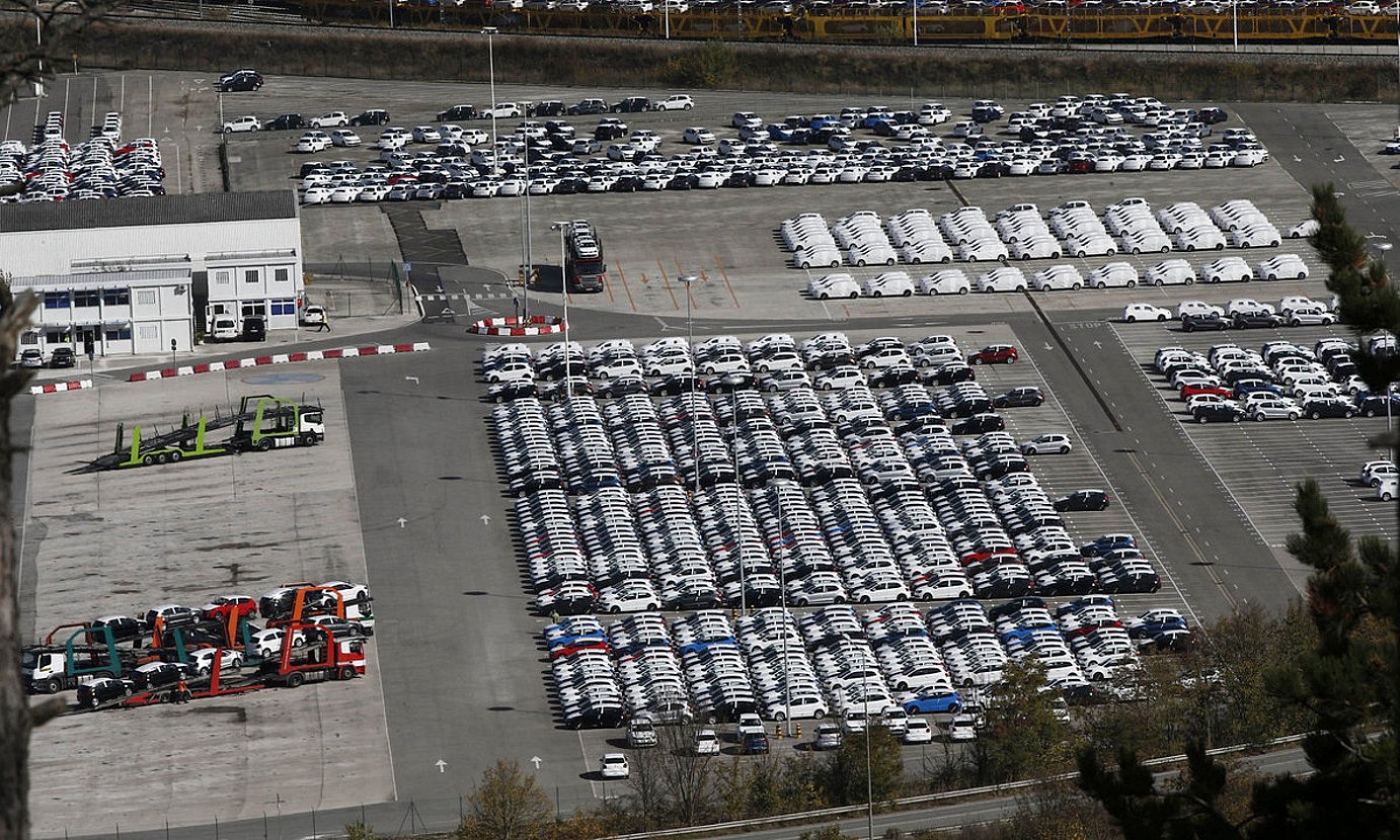 Autogintza hasia da nabaritzen erdieroaleen osagaien eskasia