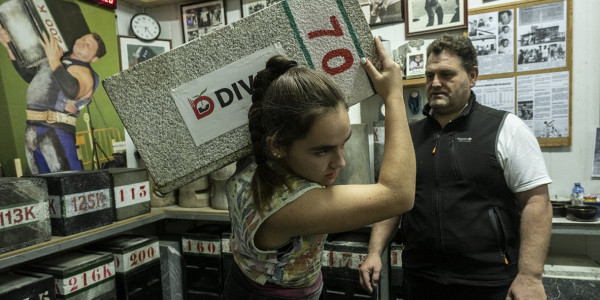 Herri kirolen eskolak, gazteak plazara ateratzeko